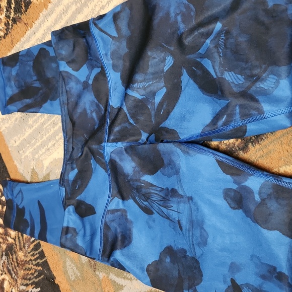 Lululemon Leggings - Picture 8 of 8